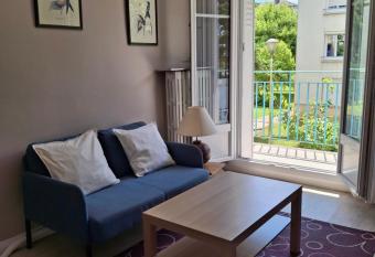 COQUET appartement has Balcony rooms