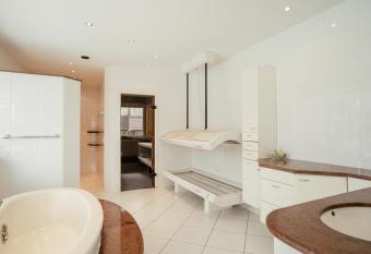 M  nsterland Oase has rooms with a private hot tub