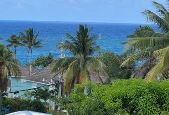 Sunny Views has Balcony rooms