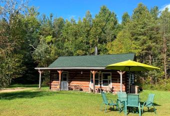 Nottawasaga Hideaway Bed and Breakfast has Balcony rooms