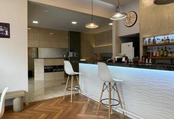 Hotel Atlanta has Balcony rooms