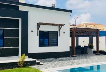                                               has rooms with a private hot tub