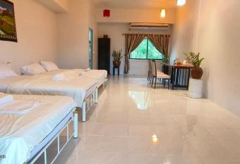 Batikseafood Airport & Room has Balcony rooms