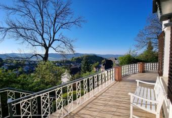 Traumhafte Wohnung an der Burg has Balcony rooms