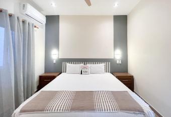 Best Location, Pristine, Secure, Newly Renovated has Balcony rooms