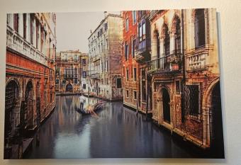 Kataleja allows 18 year olds to book a room