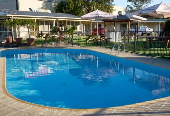 Ashwood Motel allows 18 year olds to book a room