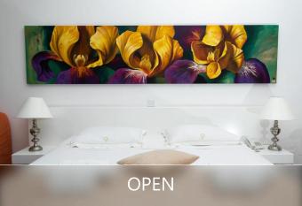 Operetta House has Balcony rooms