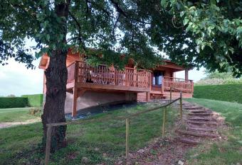 Chalet des Echapp  es Belles has Balcony rooms