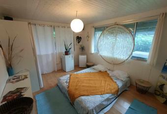 mihimana matira has Balcony rooms