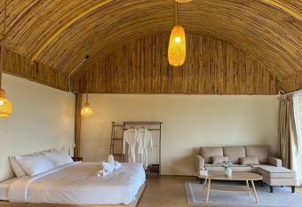 Ai-oon b3 by Triple a coffee has Balcony rooms