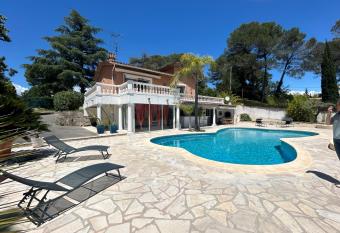 Magnifique villa mougins has Balcony rooms