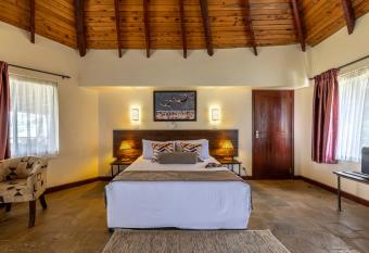 Sentrim Elementaita Lodge has Balcony rooms