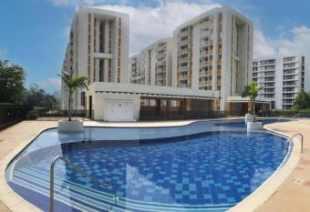 Apartamento Villeta Completo Familiar Piscina allows 18 year olds to book a room