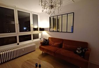 Appartement proche gare et petit d  jeuner has Balcony rooms