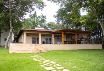 Chacara Camporella has Balcony rooms