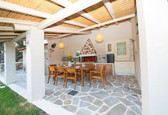 (null) has Balcony rooms