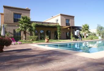 La Kasbah Aalma D or allows 18 year olds to book a room