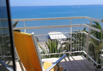 Hotel Miramare allows 18 year olds to book a room