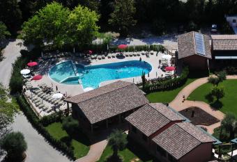 Due Ponti Village has Balcony rooms