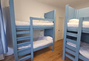 Bed in Dormitory Le Jardin allows 18 year olds to book a room