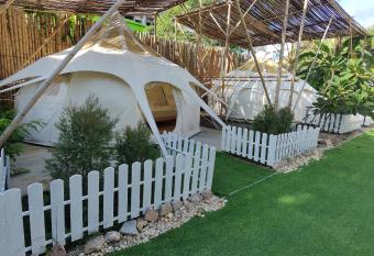 Bambus Restaurant, Bar, Hostel & Glamping allows 18 year olds to book a room