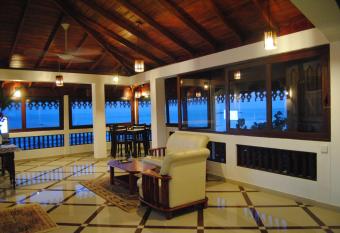 La Veranda Di Serena has Balcony rooms