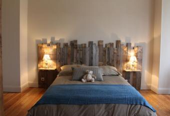 B&B La Chambre de Marie has Balcony rooms