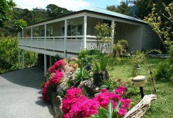 Villa Russell has Balcony rooms