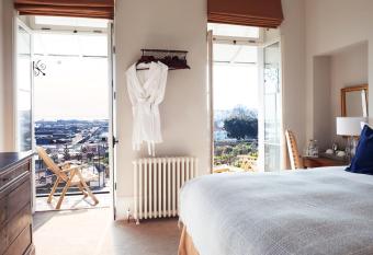 Albion House at Ramsgate has Balcony rooms