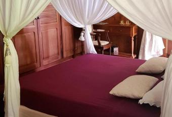 Habitation Getz - Chambre Couleur caf   allows 18 year olds to book a room