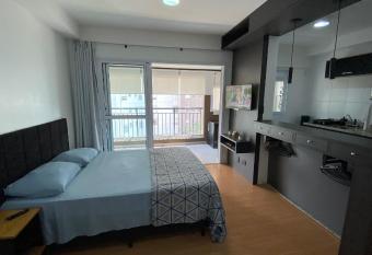 Flat lindo em Alphaville,   tima localiza    o has Balcony rooms