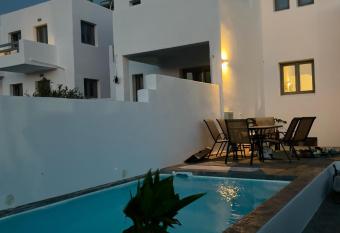 Kastraki Gem Villa has Balcony rooms