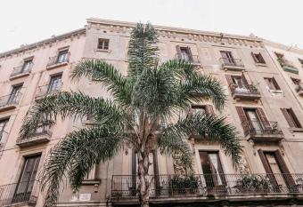 Pensi  n 45 has Balcony rooms