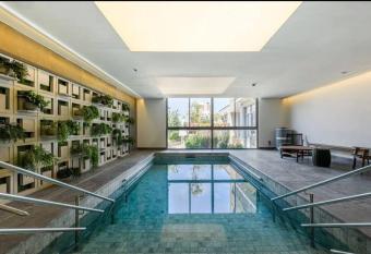 Plato Vintage allows 18 year olds to book a room