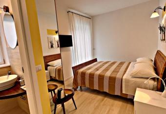 Residenza Delfina has Balcony rooms