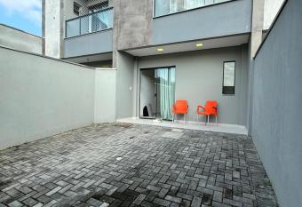 Lindo Sobrado em Cambori   has Balcony rooms