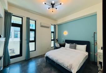       -             Read Nice House B&B has Balcony rooms