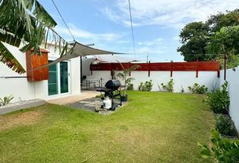 Salinas Breeze House allows 18 year olds to book a room