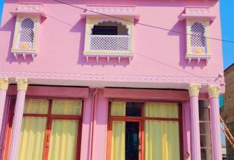 siddhivinayak hotel has Balcony rooms