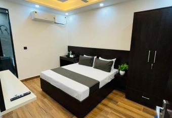Expo Suites hotel has Balcony rooms