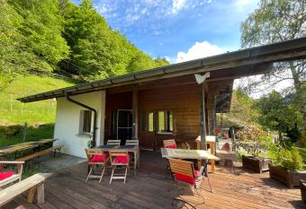 Chalet Sternensicht allows 18 year olds to book a room