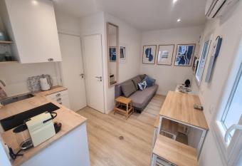 Maisonnette avec jardin has Balcony rooms