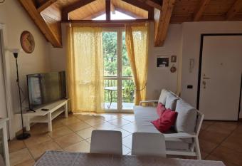 Appartamento Luna Rho has Balcony rooms