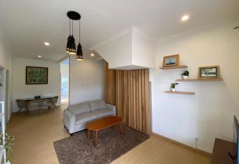 Green Apple Villa has Balcony rooms