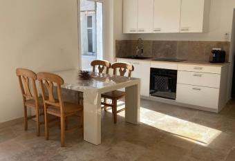 Appartement T2 allows 18 year olds to book a room