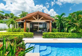 2 Villas con Piscina Privada! 2km de la playa has Balcony rooms