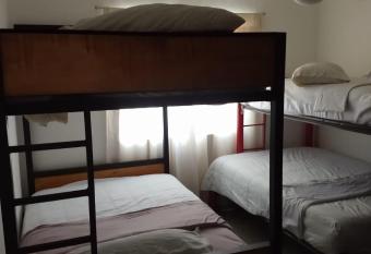 La casa Delphines has rooms with a private hot tub