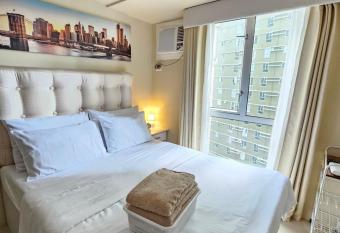 (null) allows 18 year olds to book a room