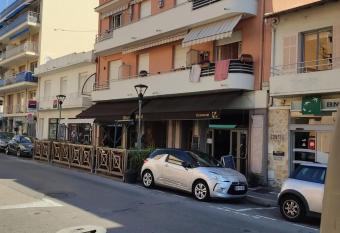 R  sidence Golfe Rivi  ra has Balcony rooms